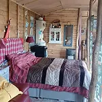 Chalet Oceanview & Apple Orchard